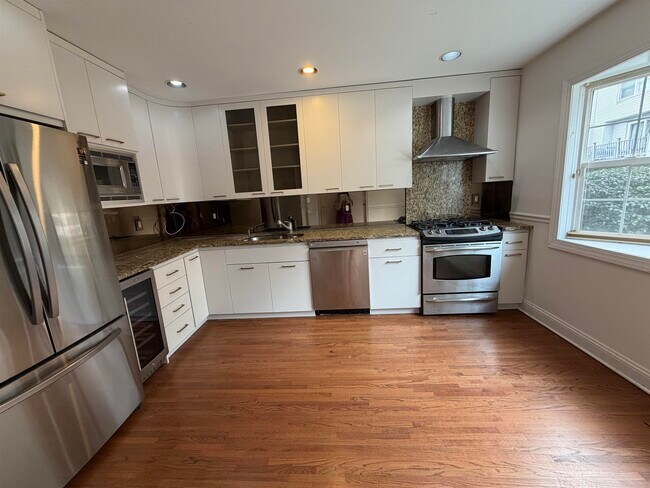 Building Photo - 119 Panorama Dr