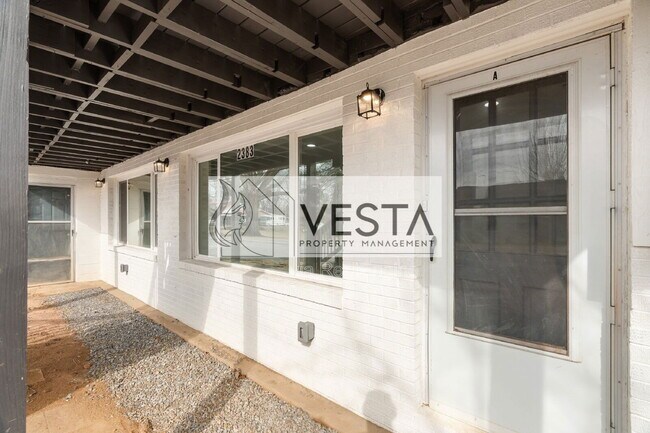 Building Photo - 2383 Dutch Cove Rd