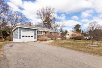 Building Photo - 22 Livoli Rd