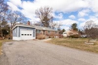 Building Photo - 22 Livoli Rd