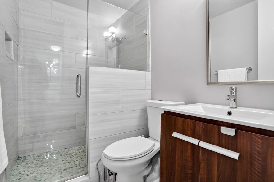 Building Photo - 130 26th St NW