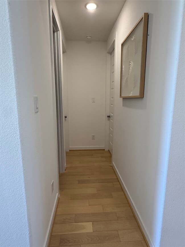 Building Photo - 3030 Lantana Trl