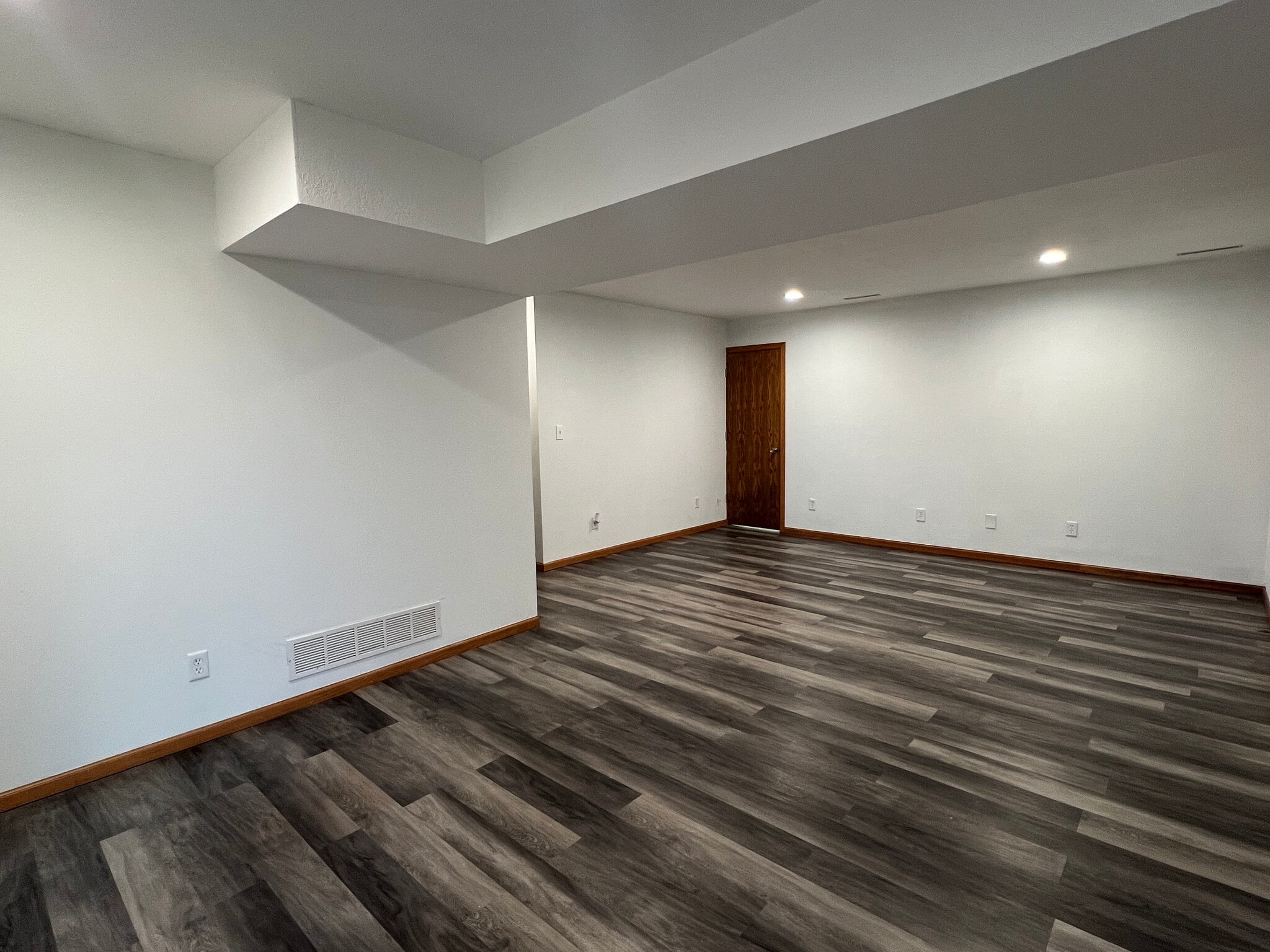 Building Photo - 5409 King Arthur Dr NW