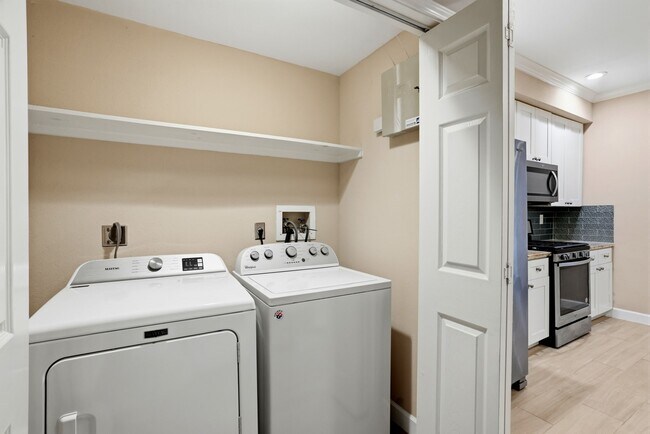 Building Photo - 12625 Memorial Dr