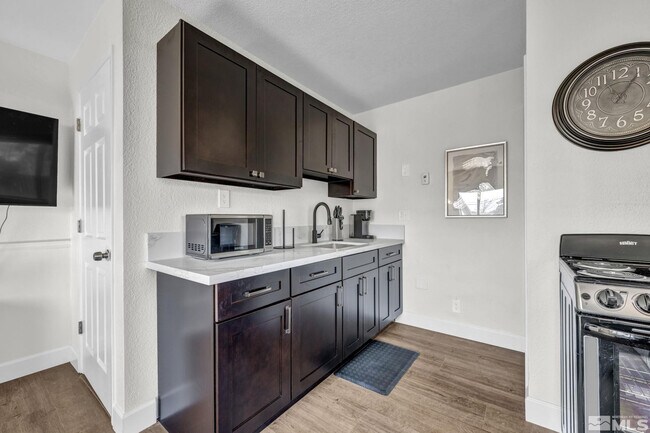 Building Photo - 3430 Gwynelle Ct