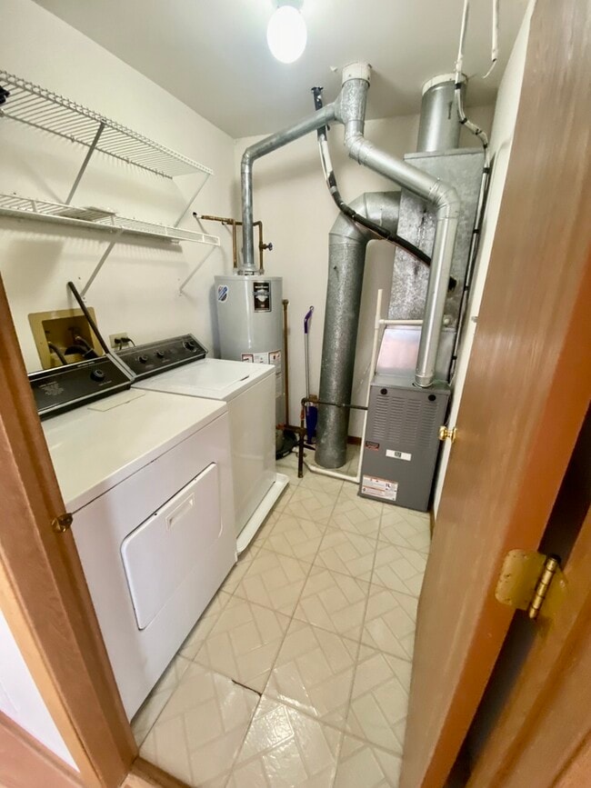 Building Photo - 399 Glen Byrn Ct