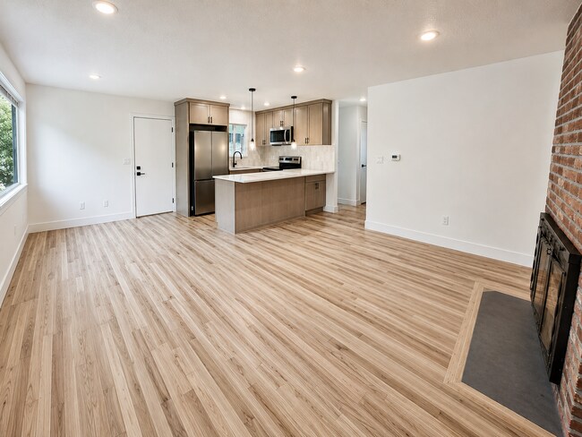 Building Photo - 7407 SW 36th Ave