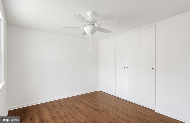 Building Photo - 121 Cherry Parke