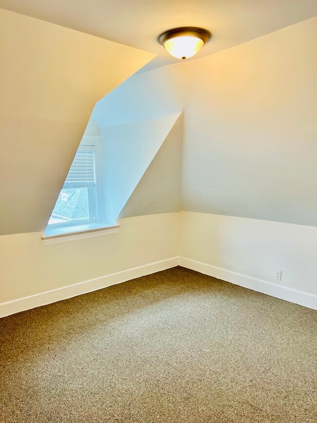 Building Photo - 48 Hudson Terrace