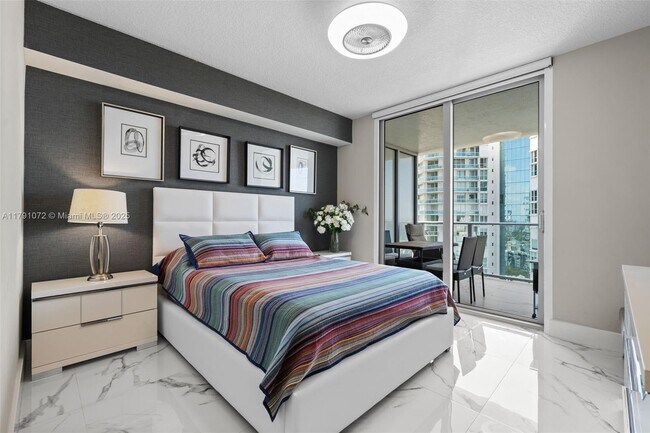 Building Photo - 300 Sunny Isles Blvd