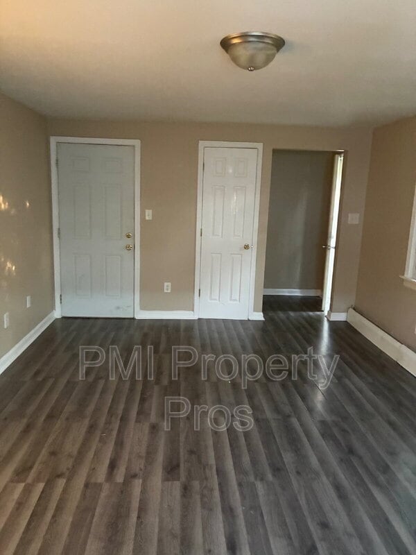 Building Photo - 4626 N 39th St
