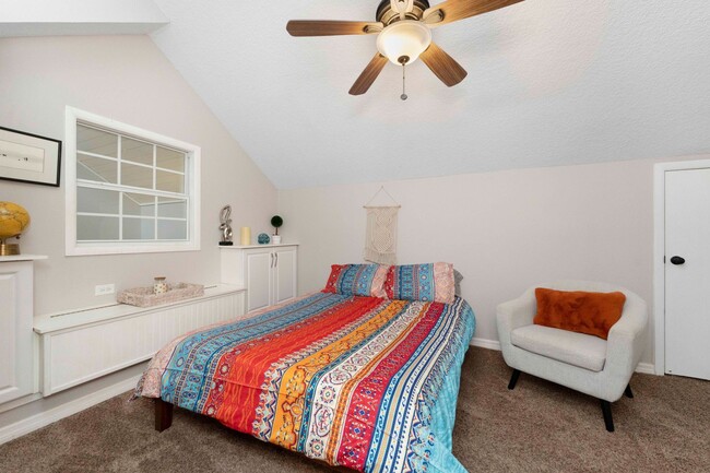 Building Photo - Chalet by the Sea SHORT OR LONG TERM RENTAL