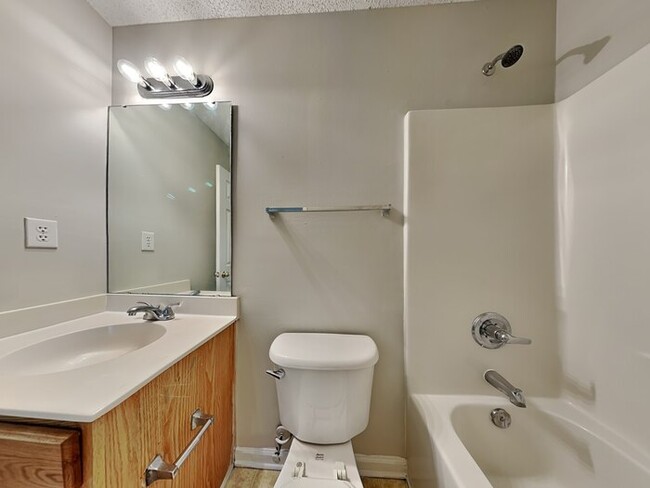 Building Photo - 3518 Joel Turner Dr