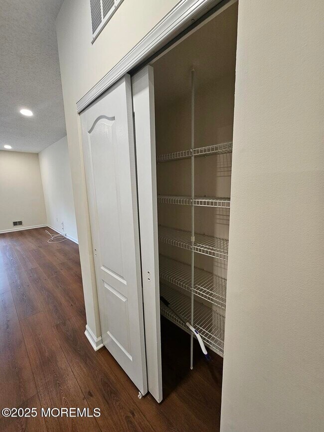 Building Photo - 3501 Scarecrow Ct