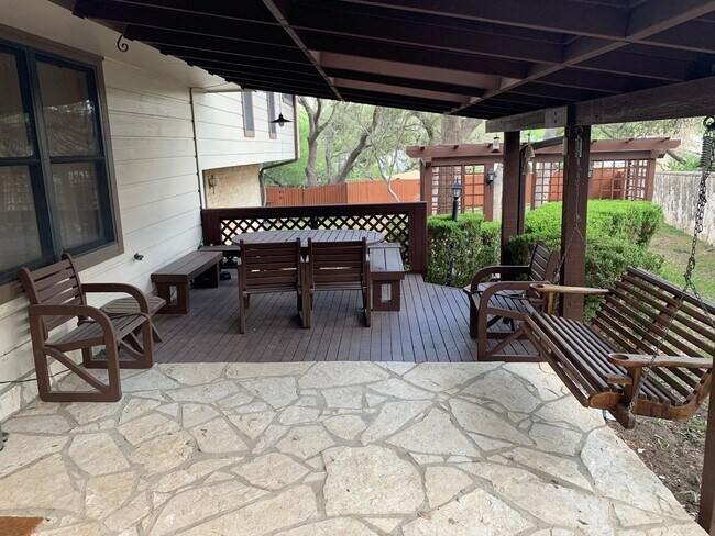 Building Photo - 9100 Tourney St