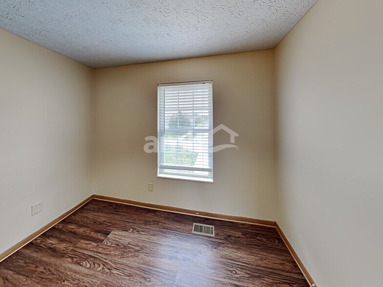 Building Photo - 6811 Magdalena Ln