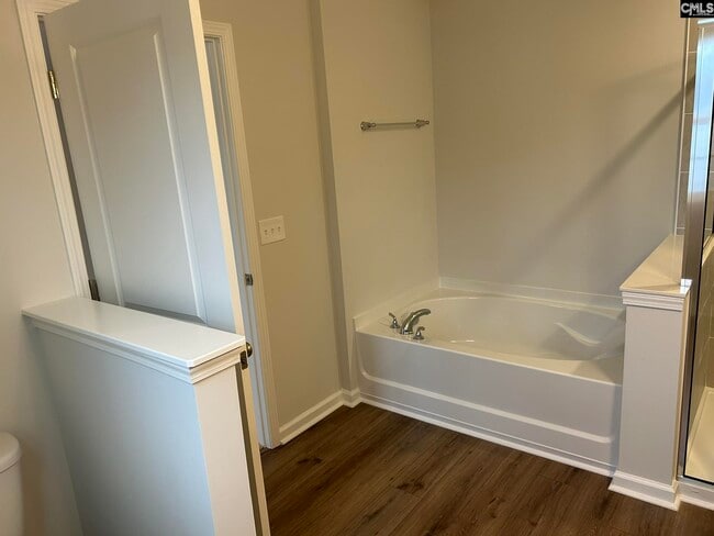 Building Photo - 387 Pinaster Path