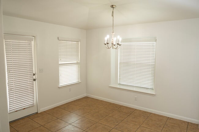 Building Photo - 110 Kingfisher Ln