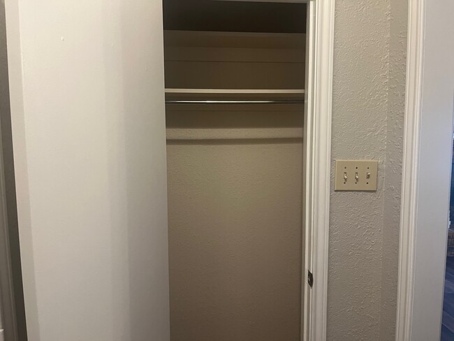 entry area closet right - 2213 Oak Bluff Dr