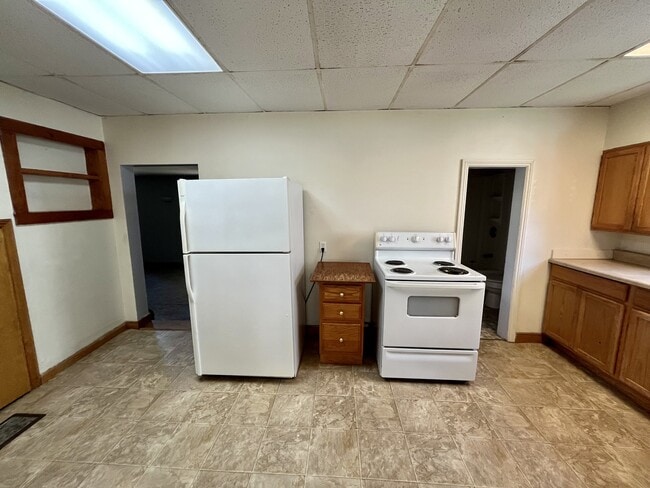 Building Photo - 411 Massillon St