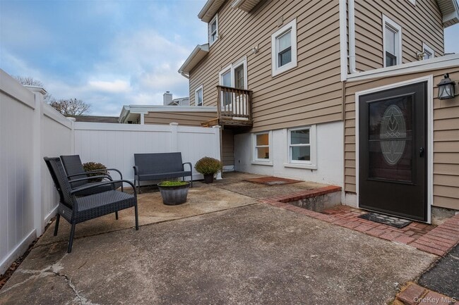 Building Photo - 108 Ralph Ave