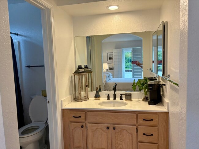 Building Photo - 5096 Nighthawk Way
