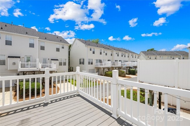 Building Photo - 8043 Bristle Toe Ln