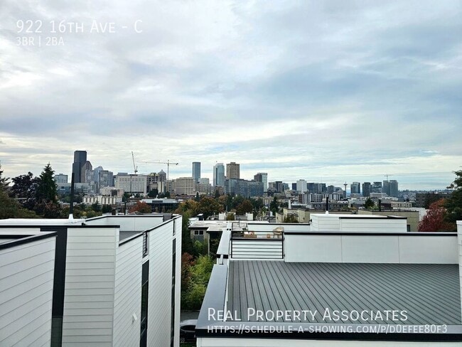 Building Photo - 922 16th Ave