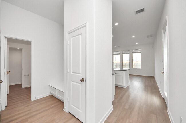 Building Photo - 22658 Sutherland Bend Ln