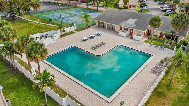 Building Photo - 3400 Blue Lake Dr