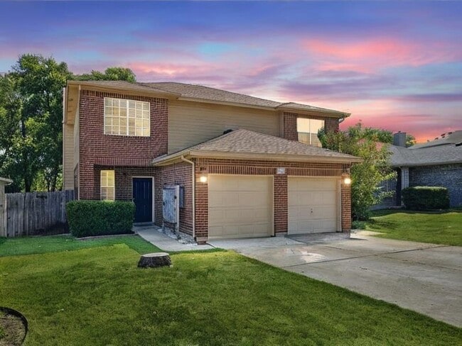 Primary Photo - 2407 Curry Loop