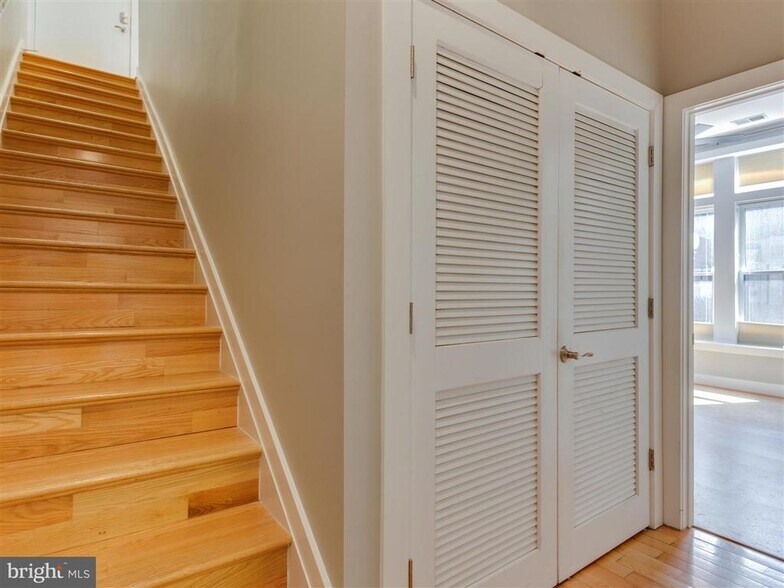 Building Photo - 500 M St NW