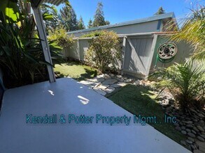 Building Photo - Great Spot in the Villas of Capitola 2BR