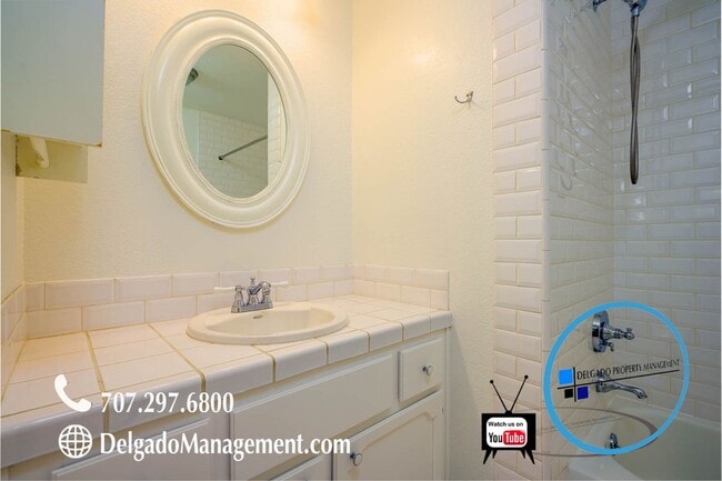 Building Photo - Benicia! Large two bedroom, two and half b...