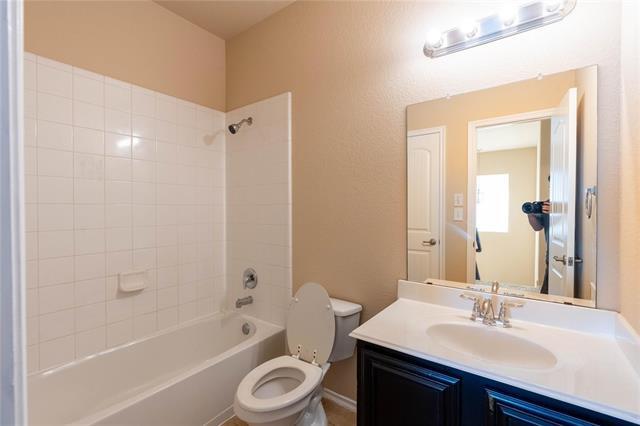 Building Photo - 2233 Canyon Point