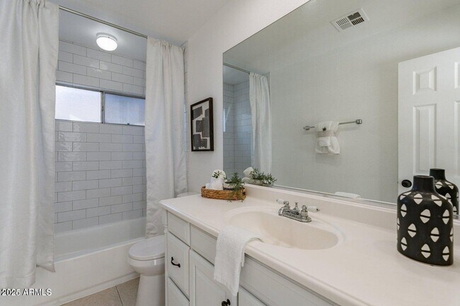 Building Photo - 5248 N 102nd Ave