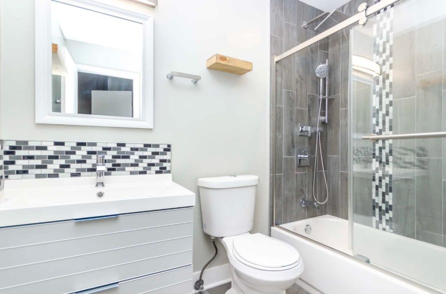 Building Photo - 941 W Grace St