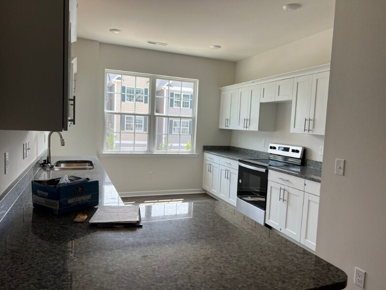 Building Photo - 5002 Jayden Dr