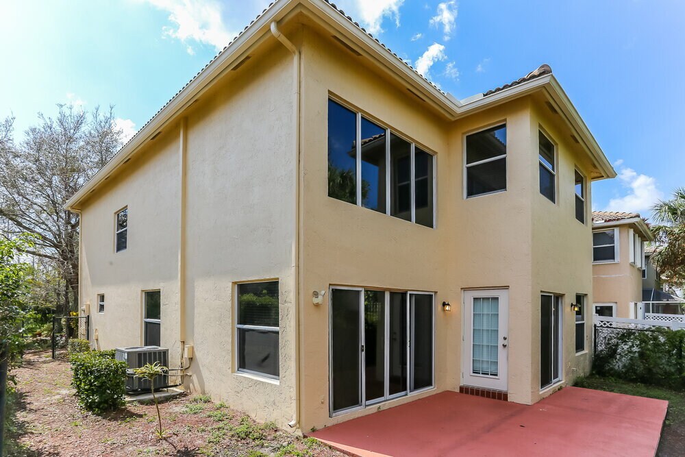 Building Photo - 1117 NW 97th Dr