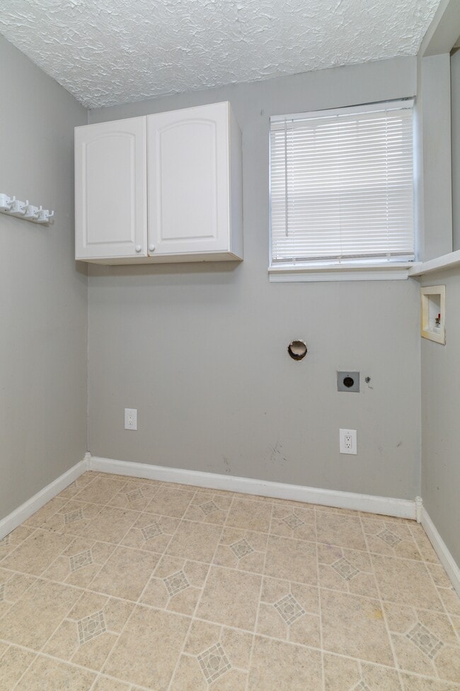 Building Photo - 204 Wynn Ave