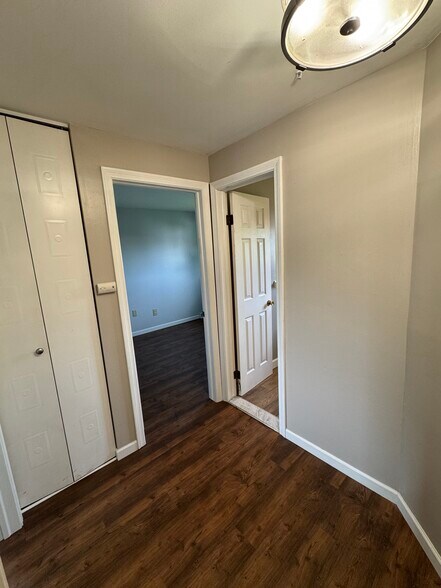 Building Photo - 318 Fox Run