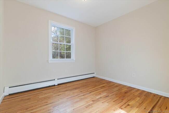 Building Photo - 3 Alscot Dr