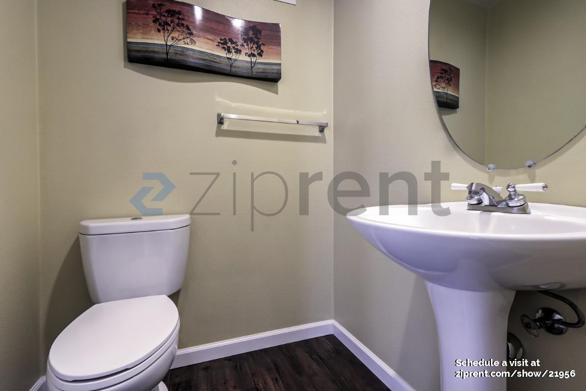 Building Photo - 9404 Lazy Creek Dr