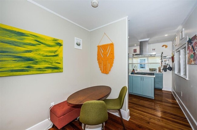 Building Photo - 1009 8th St N