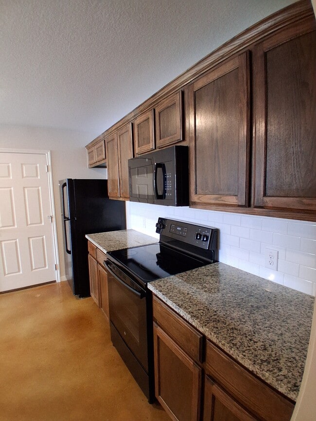 Building Photo - 1811 Indian Trail
