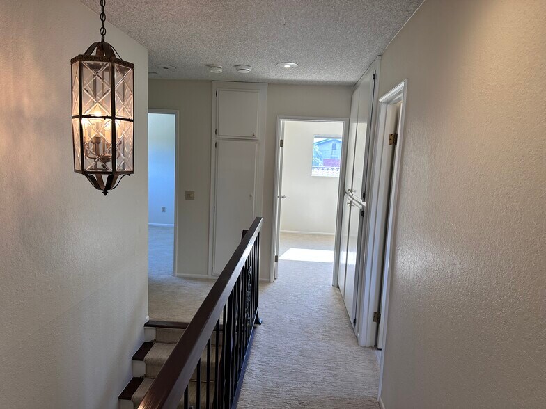 Building Photo - 3218 Tannencrest Dr