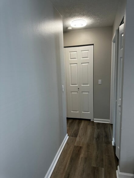 Building Photo - 1506 Batts Blvd