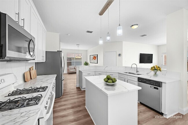 Building Photo - 6245 White Pine Dr