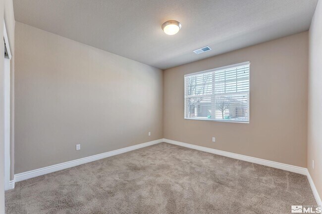 Building Photo - 4942 Monrovia Dr