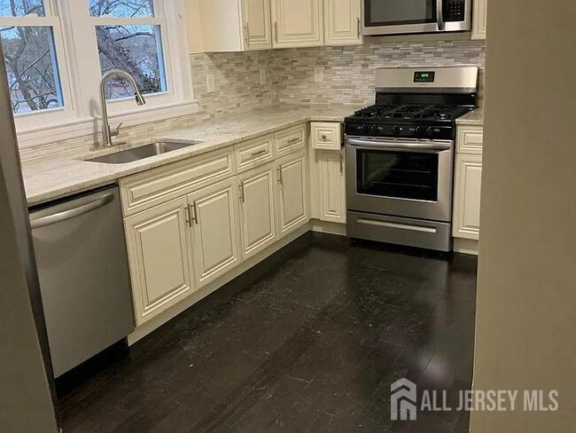 Building Photo - 209 Gatzmer Ave